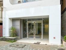【東京都/新宿区市谷本村町】ホワイトレジデンス エントランス