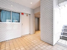 【東京都/新宿区市谷柳町】グリーンパーク市ヶ谷柳町 エントランス