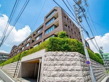【東京都/新宿区南元町】ブリリア外苑出羽坂 外観