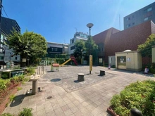 【東京都/新宿区四谷坂町】オープンレジデンシア四谷坂町  津の守坂児童遊園（現地より約190m）
