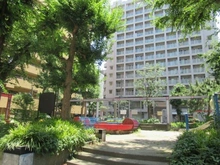 【東京都/新宿区新宿】シャンボール新宿御苑前 花園東公園（現地より約90m）