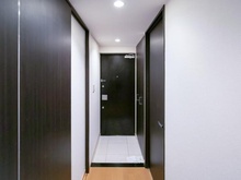 【東京都/中野区江原町】 グラントゥルース中野江原町 玄関