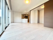 【東京都/世田谷区玉堤】ディアナコート尾山台翠景 リビング・ダイニング：奥：洋室