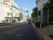 【東京都/新宿区戸山】アートコート早稲田戸山公園 前面道路