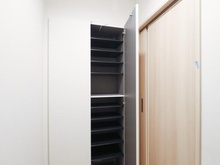 【東京都/北区田端新町】スカイコート田端 収納：下足入れ