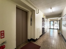 【東京都/板橋区板橋】マンション板橋 共用部：エレベーターあり