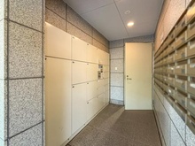 【東京都/目黒区駒場】朝日マンション駒場 C棟 宅配BOX：右側：メールBOX