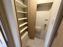 【東京都/新宿区市谷柳町】グリーンパーク市ヶ谷柳町 玄関