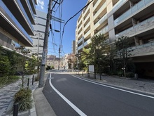 【東京都/新宿区若葉】ザ・パークハウス四谷若葉レジデンス 前面道路