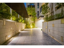 【東京都/新宿区市谷薬王寺町】ザ・ヒルズ市谷薬王寺 アプローチ