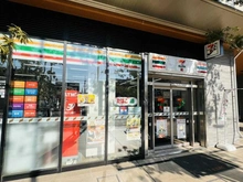 【東京都/北区上十条】ザ・タワー十条 セブンイレブン　十条駅前店（現地より約10m）：マンション敷地内
