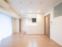 【東京都/北区赤羽南】ザ・パークハウス赤羽イーストウイング LDK：約14.4帖のリビングダイニングキッチン