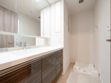 【東京都/北区赤羽南】ザ・パークハウス赤羽イーストウイング 洗面室