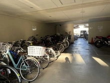 【埼玉県/川口市末広】アデニウム川口元郷 駐輪場