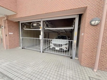 【京都府/京都市上京区今出川通小川東入】デ・リード御所西 駐車場
