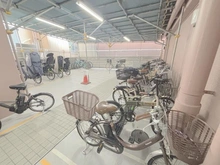【京都府/京都市上京区今出川通小川東入】デ・リード御所西 駐輪場