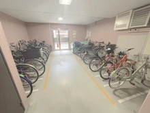 【京都府/京都市上京区今出川通小川東入】デ・リード御所西 駐輪場