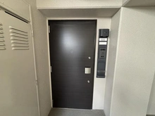 【京都府/京都市下京区綾西洞院町】ライオンズ京都四条烏丸レジデンス 玄関