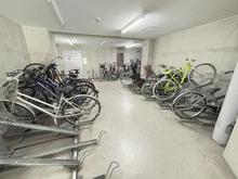 【京都府/京都市下京区綾西洞院町】ライオンズ京都四条烏丸レジデンス 駐輪場