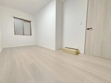 【京都府/京都市伏見区桃山町大島】パデシオン桃山南 サービスルーム(納戸)