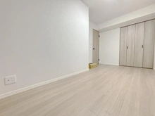 【京都府/京都市伏見区桃山町大島】パデシオン桃山南 サービスルーム(納戸)