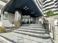 【京都府/京都市左京区上高野西氷室町】パーク・ハイム宝ヶ池銀杏館 エントランス