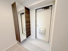 【京都府/京都市上京区室町通今出川下る】リソシエ今出川室町 玄関