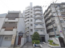 【京都府/京都市伏見区深草綿森町】グラン・ドムール伏見桃山 外観：写真中央