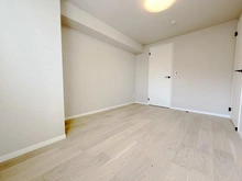 【京都府/京都市中京区西洞院通錦小路下る】ファヴィエ四条西洞院 洋室