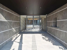 【京都府/京都市右京区西院四条畑町】パラドール西院四条通マークス エントランス