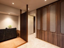 【京都府/京都市中京区東洞院通三条下る】フォルム東洞院三条 玄関