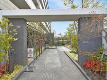 【京都府/京都市南区久世上久世町】デュオヒルズ京都桂川 エントランス