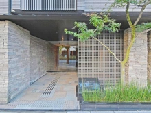 【京都府/京都市左京区下鴨松原町】グラン・シティオ下鴨四季彩館 エントランス
