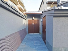 【京都府/京都市上京区室町通椹木町下る】ザ・サンメゾン京都御所西 エントランス