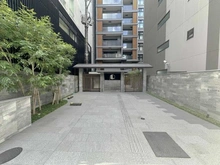 【京都府/京都市下京区東洞院通五条上る】レ・ジェイド京都東洞院 エントランス