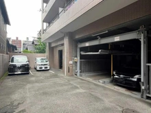 【京都府/京都市中京区六角油小路町】コスモ六角油小路 駐車場