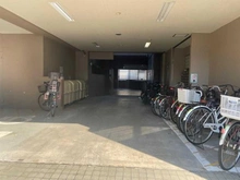 【京都府/京都市下京区荒神町】グラン・シティオ京都四条 駐輪場