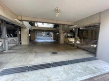 【京都府/京都市下京区西七条八幡町】イーグルコートガーデン・ヒル西京都 駐車場