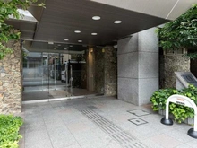 【京都府/京都市中京区堺町通二条下る】リソシエレスティーナ御所南 エントランス