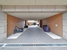 【京都府/京都市上京区北伊勢殿構町】グラン・コート千本一条 バイク置場