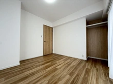 【京都府/京都市右京区山ノ内苗町】コスモワンダータウン 洋室