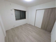 【京都府/京都市下京区室町通仏光寺上る】四条烏丸クロスマーク 洋室