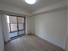 【京都府/京都市下京区室町通仏光寺上る】四条烏丸クロスマーク 洋室