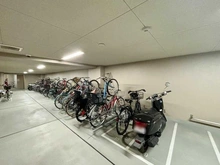 【京都府/京都市下京区室町通仏光寺上る】四条烏丸クロスマーク 駐輪場・バイク置場