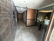 【京都府/京都市中京区西ノ京南大炊御門町】シャリエ京都円町 エントランス
