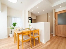 【京都府/京都市中京区壬生辻町】ライオンズマンション四条大宮ガーデンシティ リビング・ダイニング