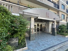 【京都府/京都市上京区室町通武者小路下る】メロディーハイム御所西 エントランス