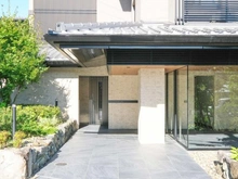 【京都府/京都市山科区御陵平林町】シャリエ京都山科North エントランス