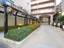 【京都府/京都市上京区泰童片原町】京都上京ハウス 4号棟 エントランス