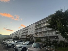 【京都府/長岡京市八条が丘】長岡天神ハイツ 7棟 外観：全18棟/真ん中